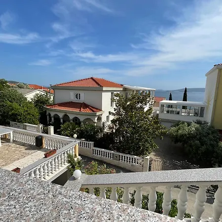 Sun Trogir Seget 公寓
